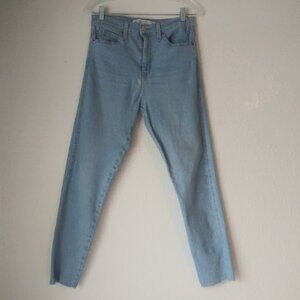 Levi Strauss Signature women's size 6 light blue high rise skinny jean